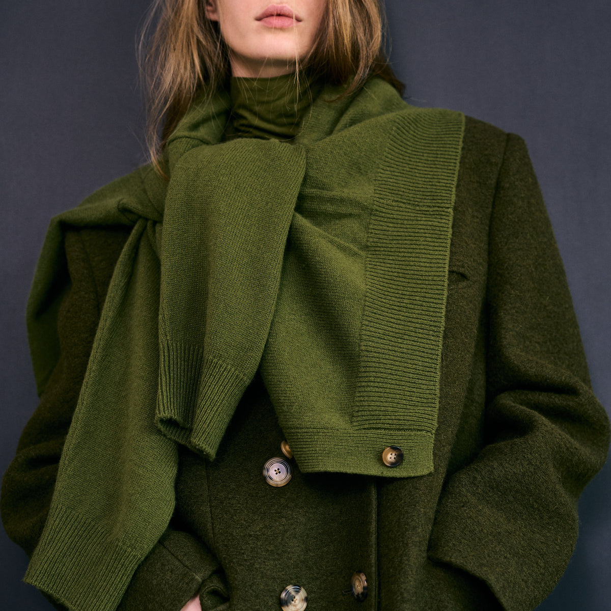 Layal Color Layal Coat - Olive Green – Bouguessa UAE